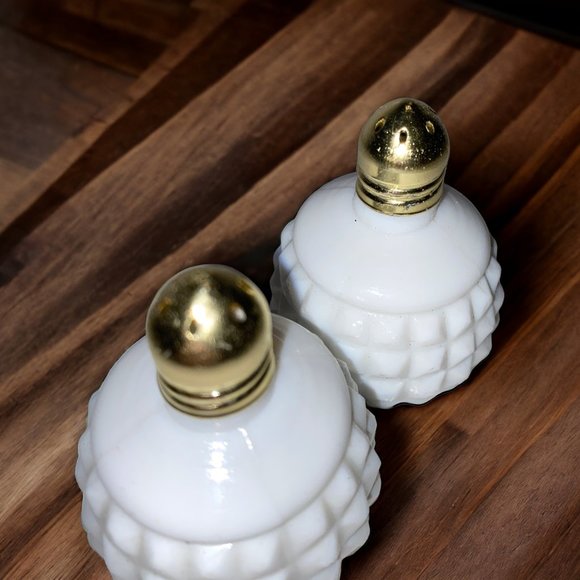 Vintage Milk Glass Salt and Pepper Shakers Diamond Cut Round Gold Metal Cap - Picture 3 of 3